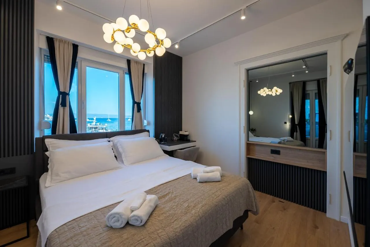Lusso Apartment With Sea View  Split