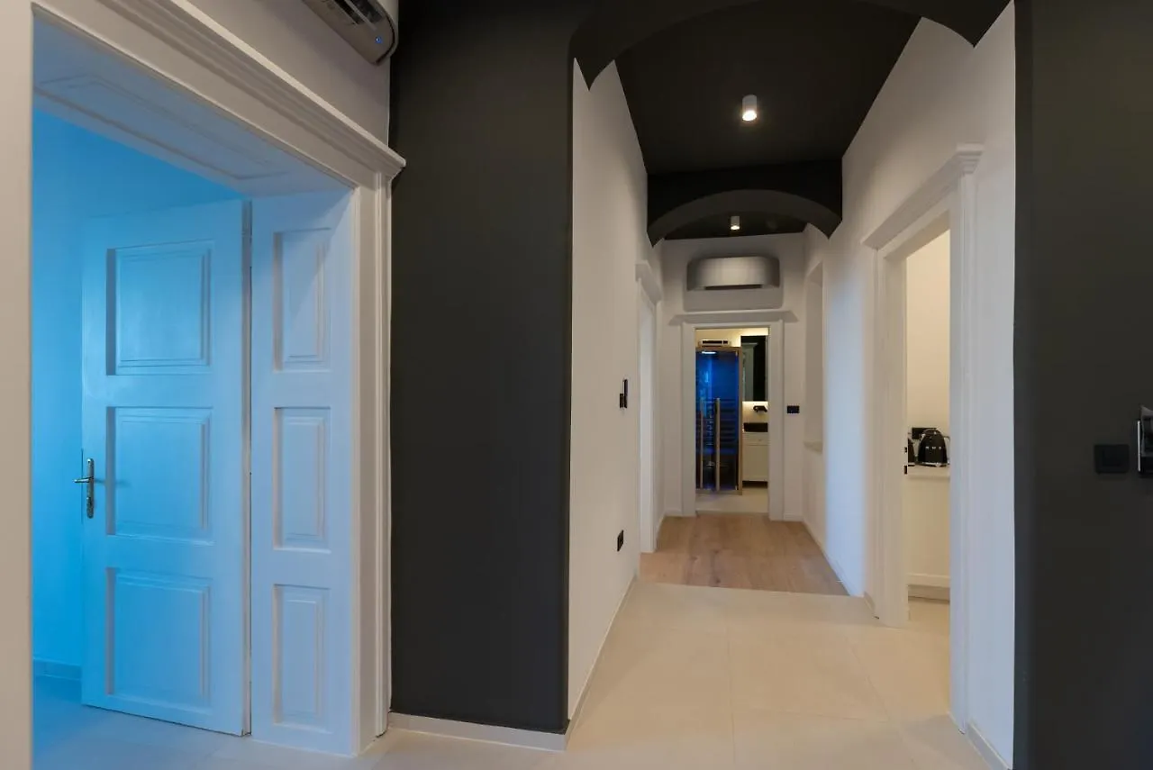 Lusso Apartment With Sea View
